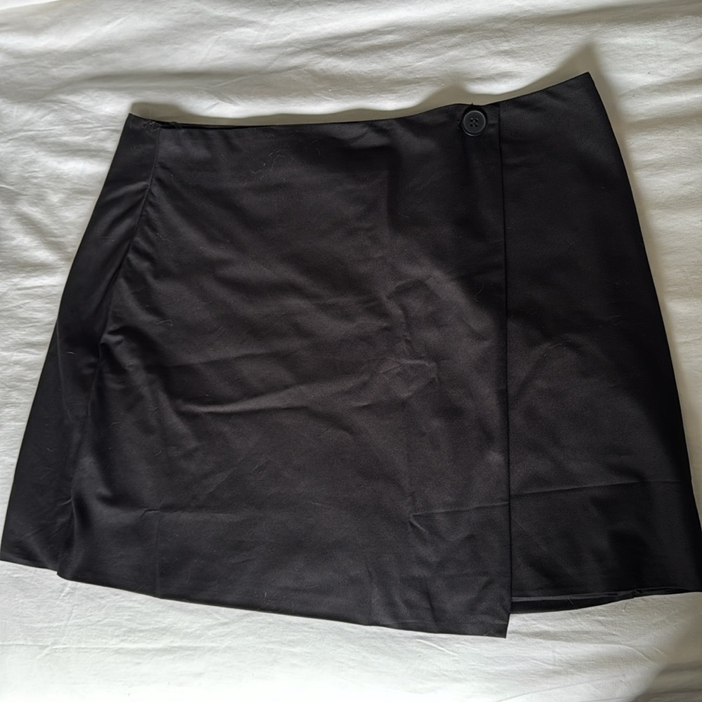 Princess Polly Mini Skirt - Picture 2 of 6